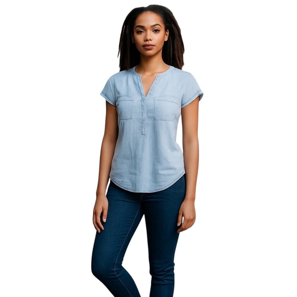 Soho Jeans Women's Blue V-Neck Short Sleeve Blouse - M